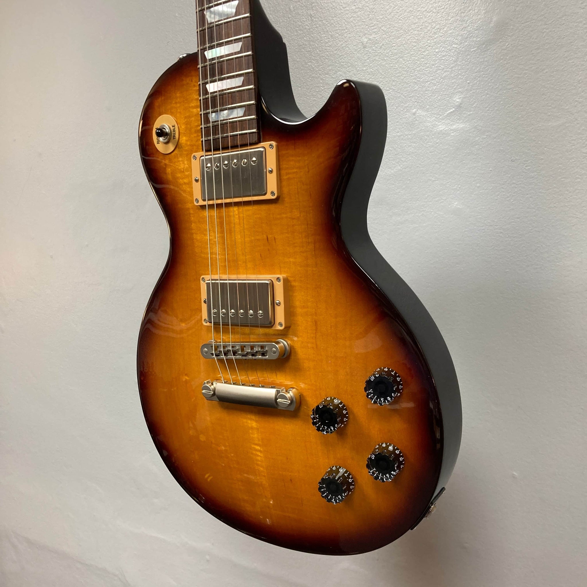 Gibson Les Paul Studio 2015 Desert Burst w/Case - Guitars on Main