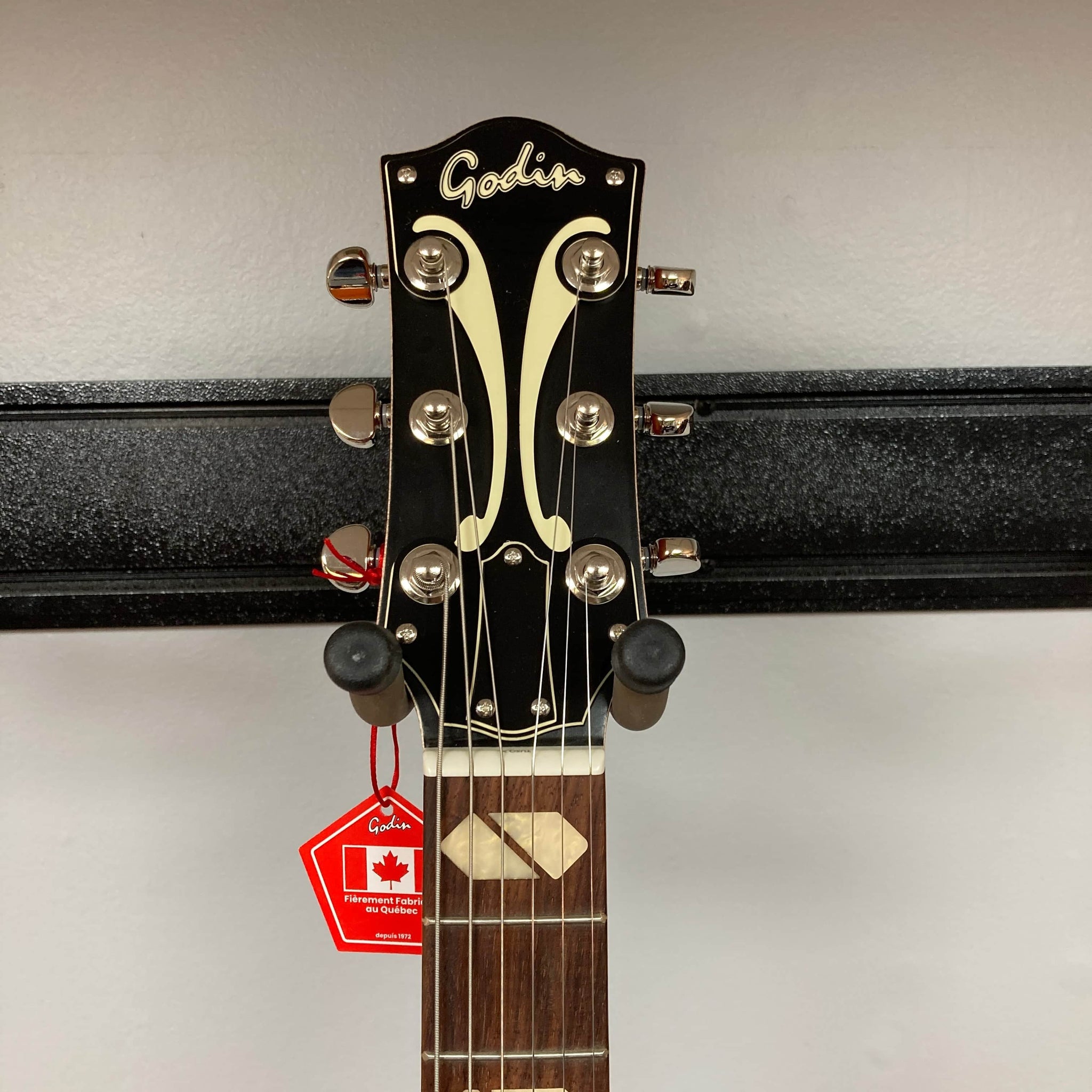 Godin 5th Avenue Jumbo HB Memphis Sun