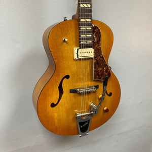 Godin 5th Avenue Jumbo P-Rail Harvest Gold