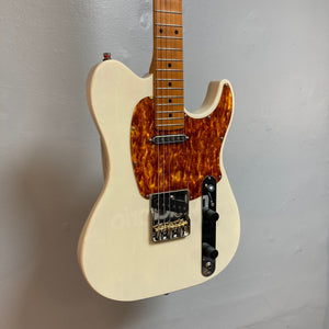 Godin Stadium Pro Ozark Cream MN Electric Guitar, featuring TV Jones Starwood neck pickup and Lollar T Special bridge pickup, ideal for versatile playing styles.