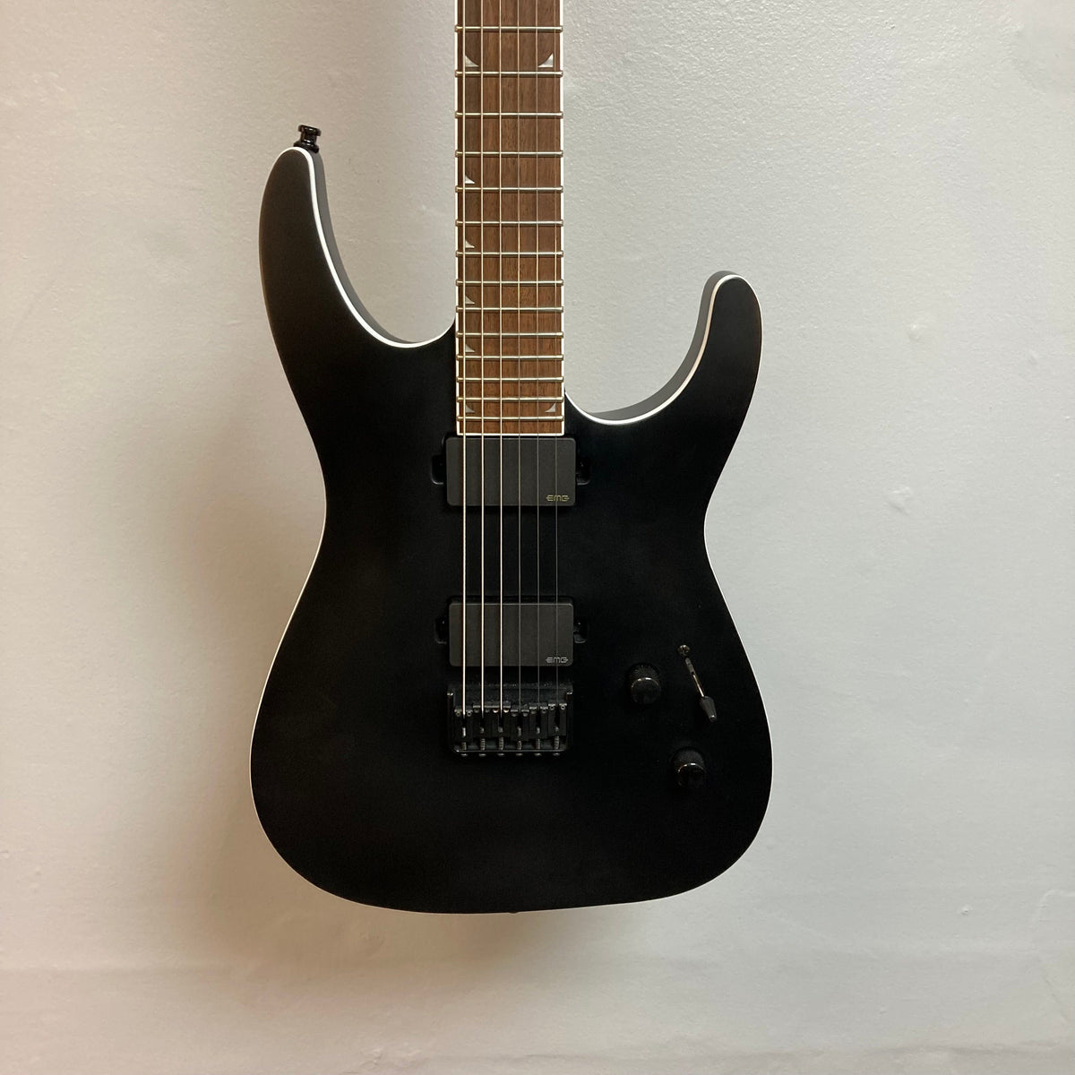 Jackson X Series Soloist SLA6 DX Baritone Black w/Hard Case Used