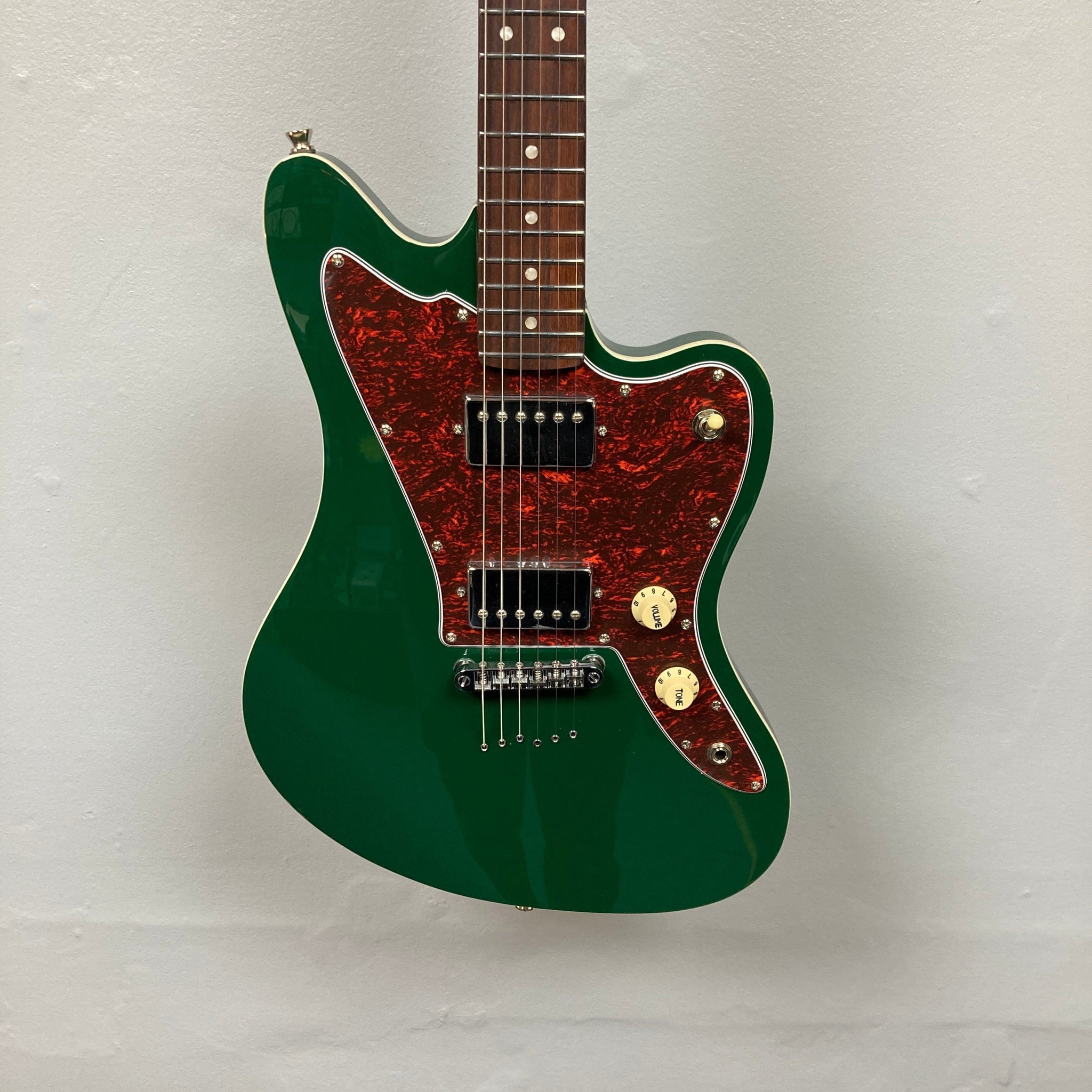 Jet Guitars JJ 350 GR R Offset Electric Guitar Green Rosewood jet-guitars-jj-350-gr-r-offset-electric-guitar-green-rosewood