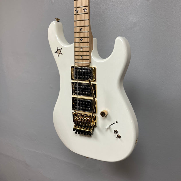 Kramer Jersey Star Pearl White Guitar with Gigbag