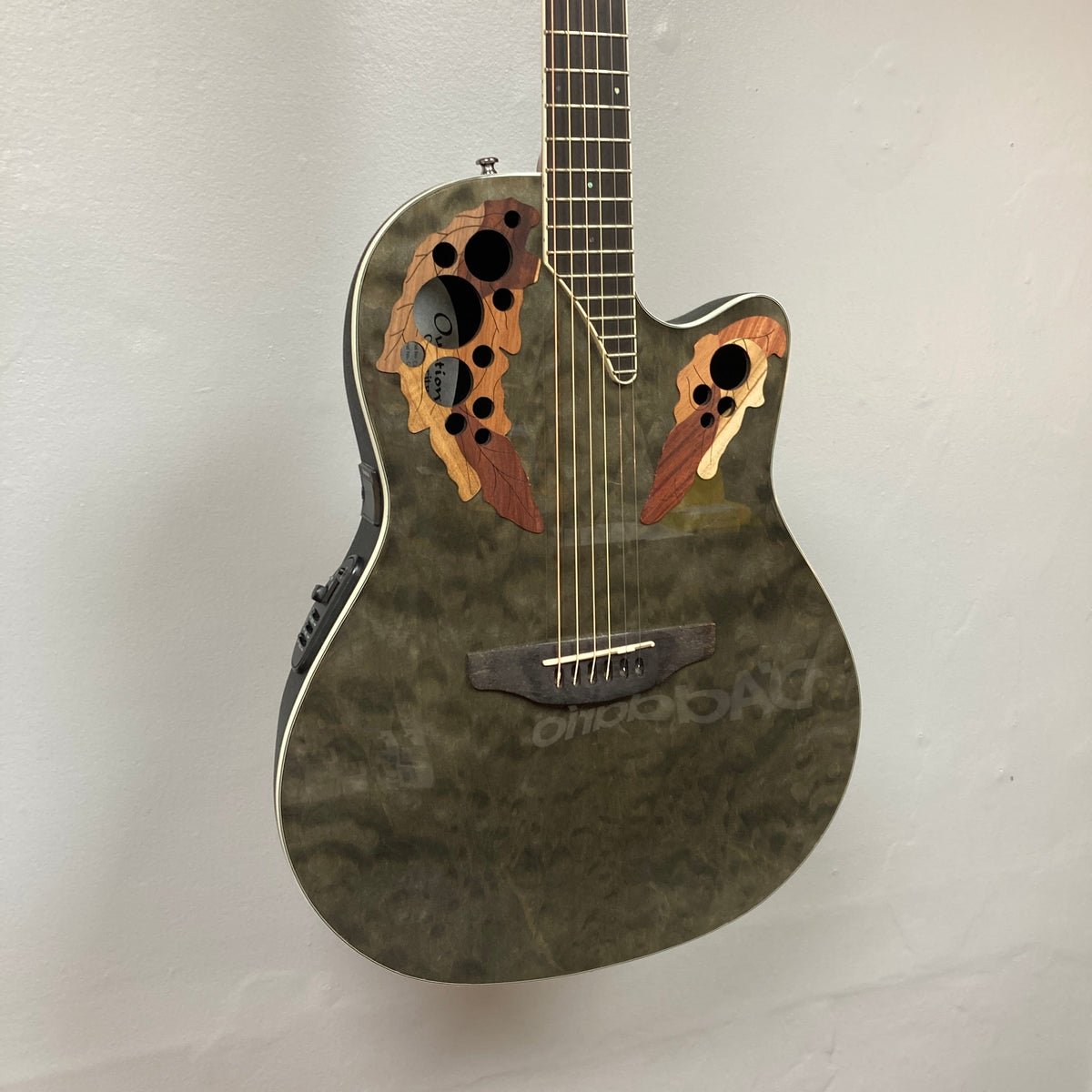 Ovation CE48P Celebrity Elite Plus w/ Ovation Fitted Hardshell Case