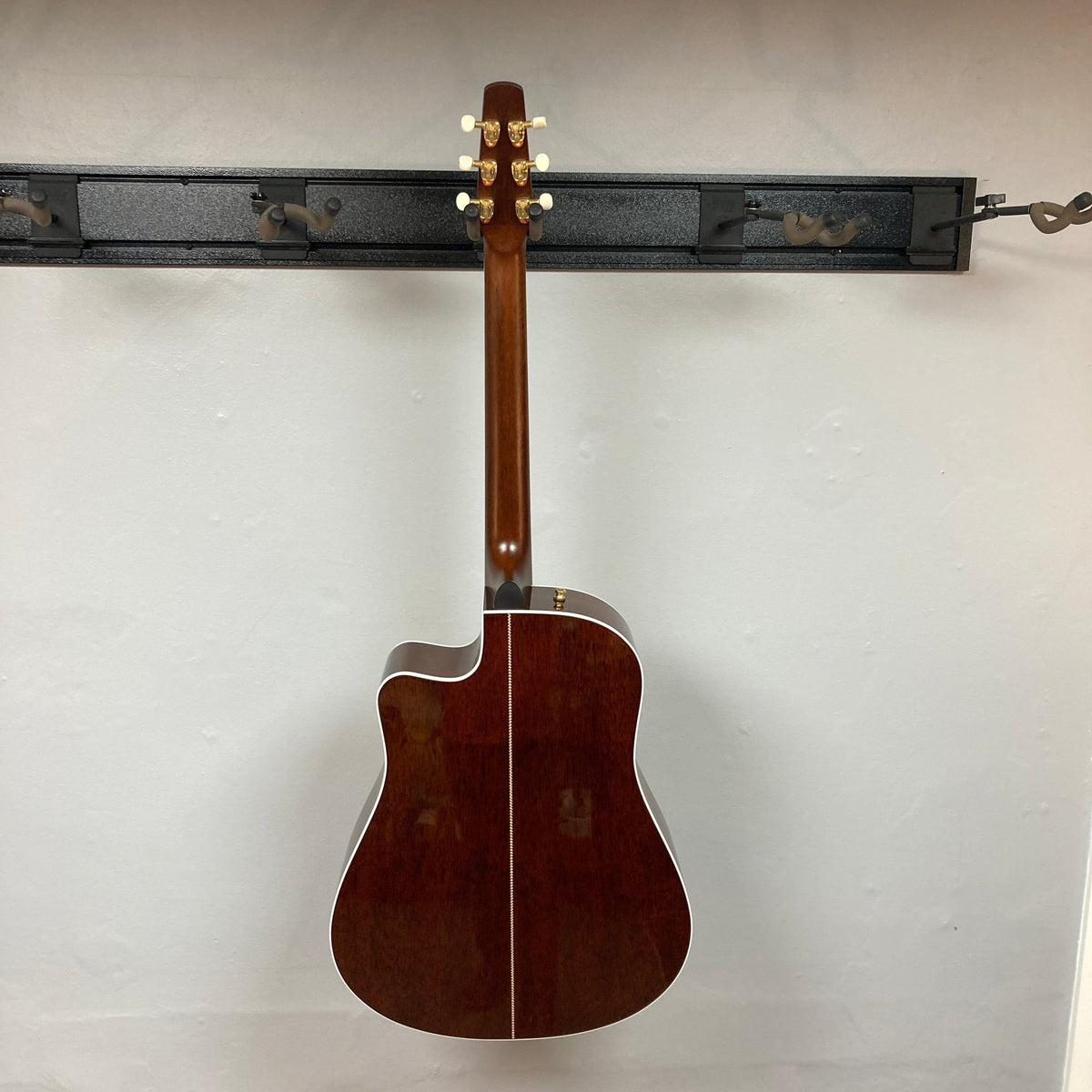 Seagull Artist Mosaic CW HG EQ Used w/Case