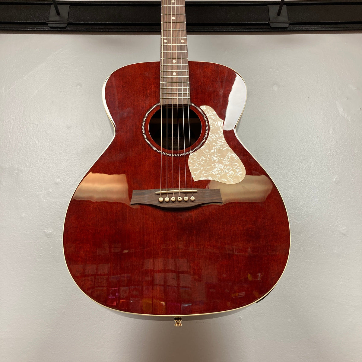 Seagull M6 Ltd Ruby Red CH EQ