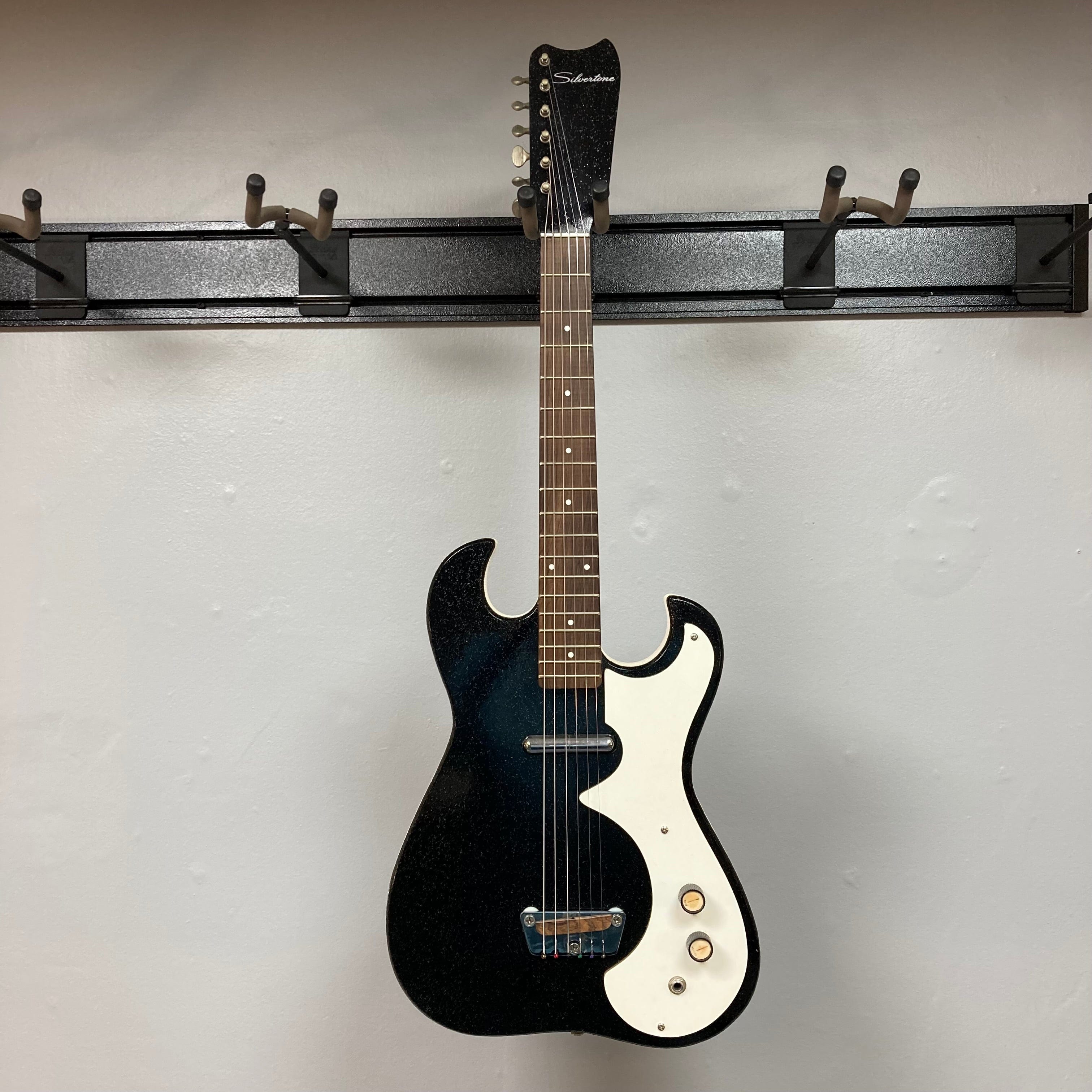 Silvertone 1448 deals