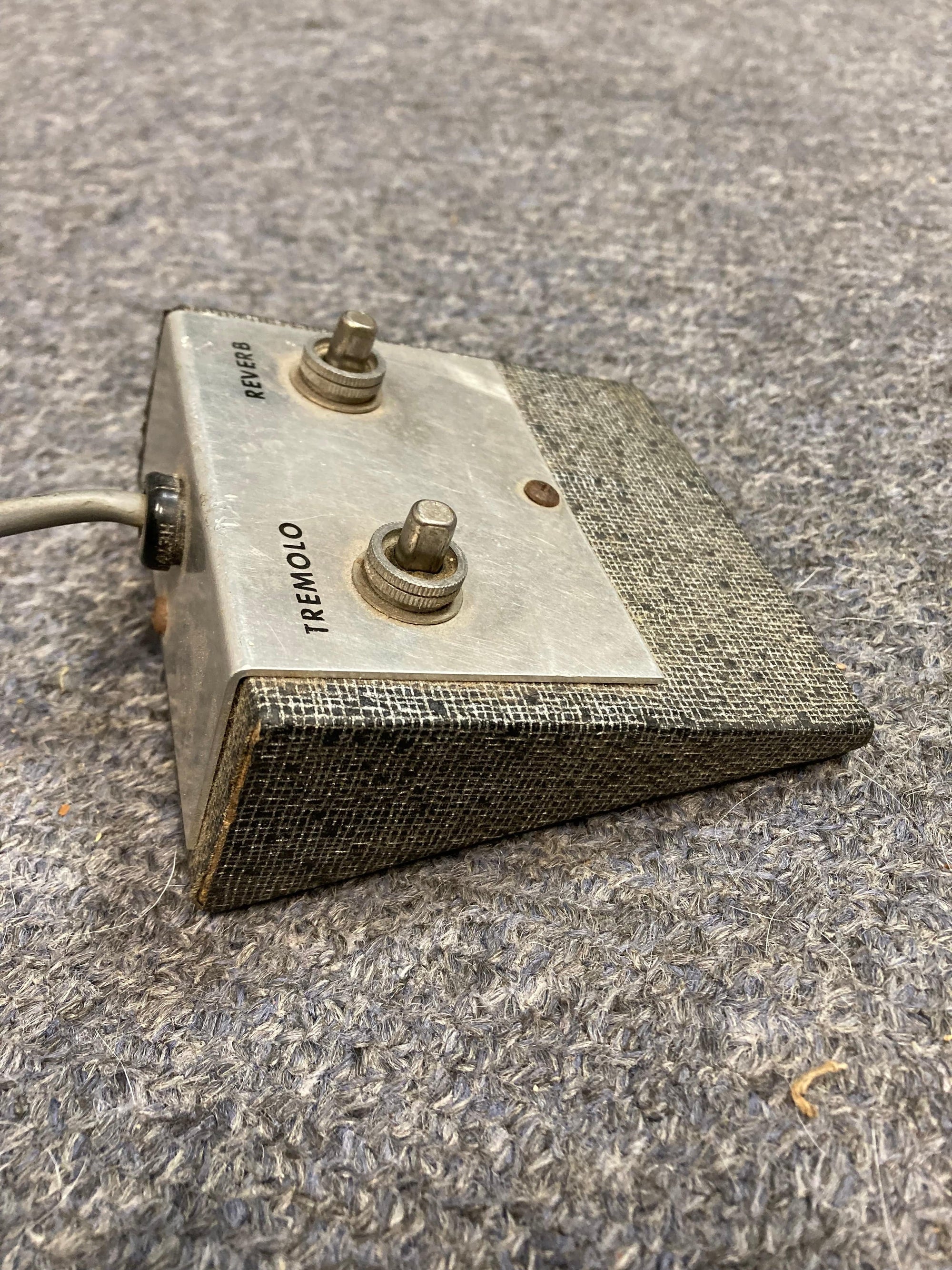 Silvertone 1484 Tremolo Reverb Footswitch 1960s - Gray