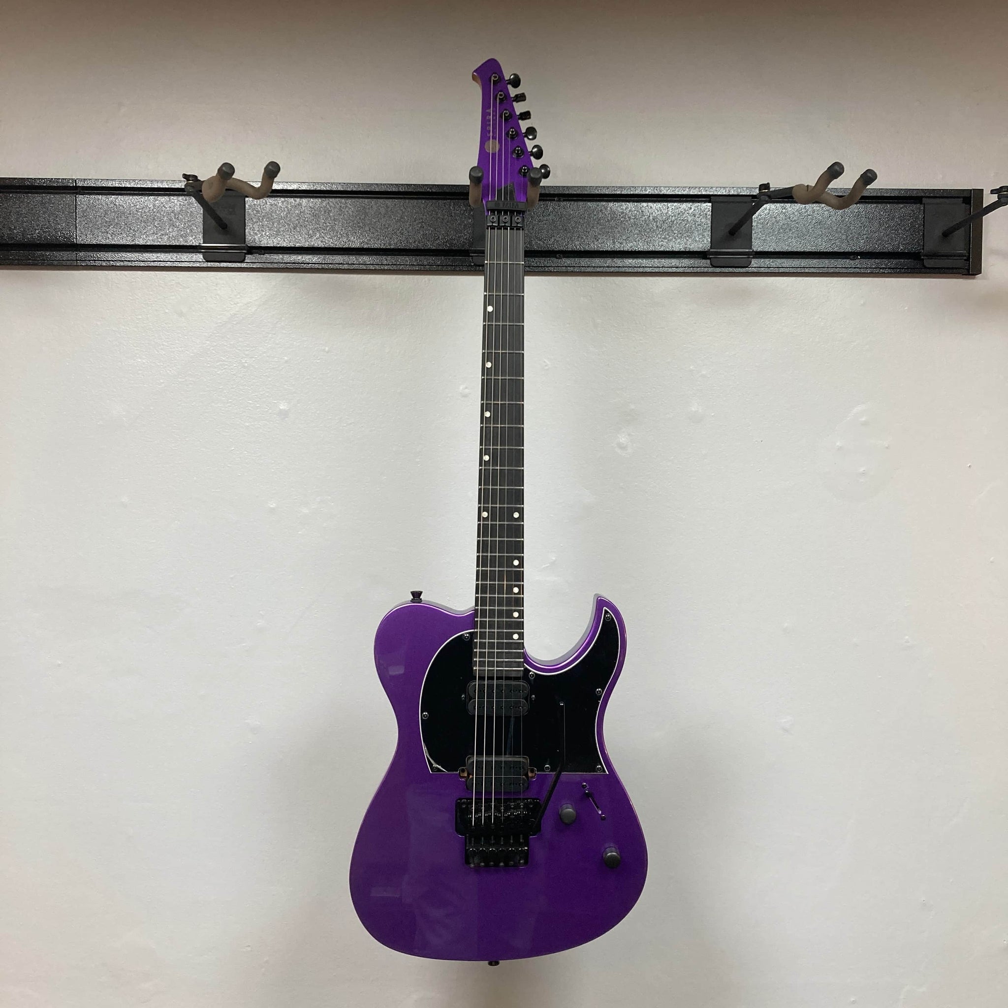 Spira T-420 PP Electric Guitar - Locking Tremolo & Roasted Maple Spira T-420 PP Electric Guitar - Locking Tremolo & Roasted Maple