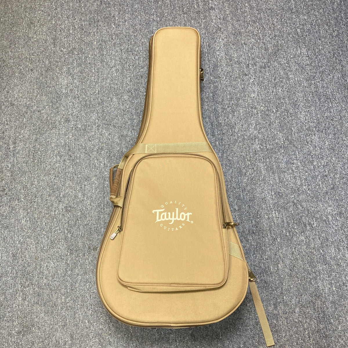 Taylor 114ce w/GigBag Used Consign