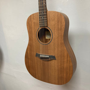 Taylor BBTe Big Baby Walnut w/bag USED