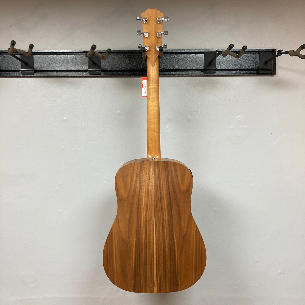 Taylor BBTe Big Baby Walnut w/bag USED