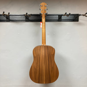 Taylor BBTe Big Baby Walnut w/bag USED
