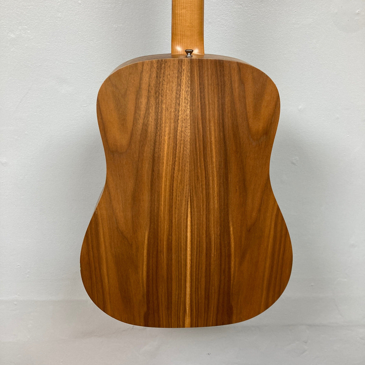 Taylor BBTe Big Baby Walnut w/bag USED