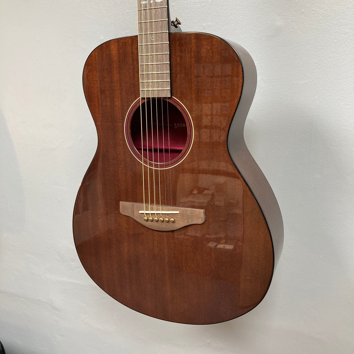 Yamaha Storia III Solid Mahogany Top Concert