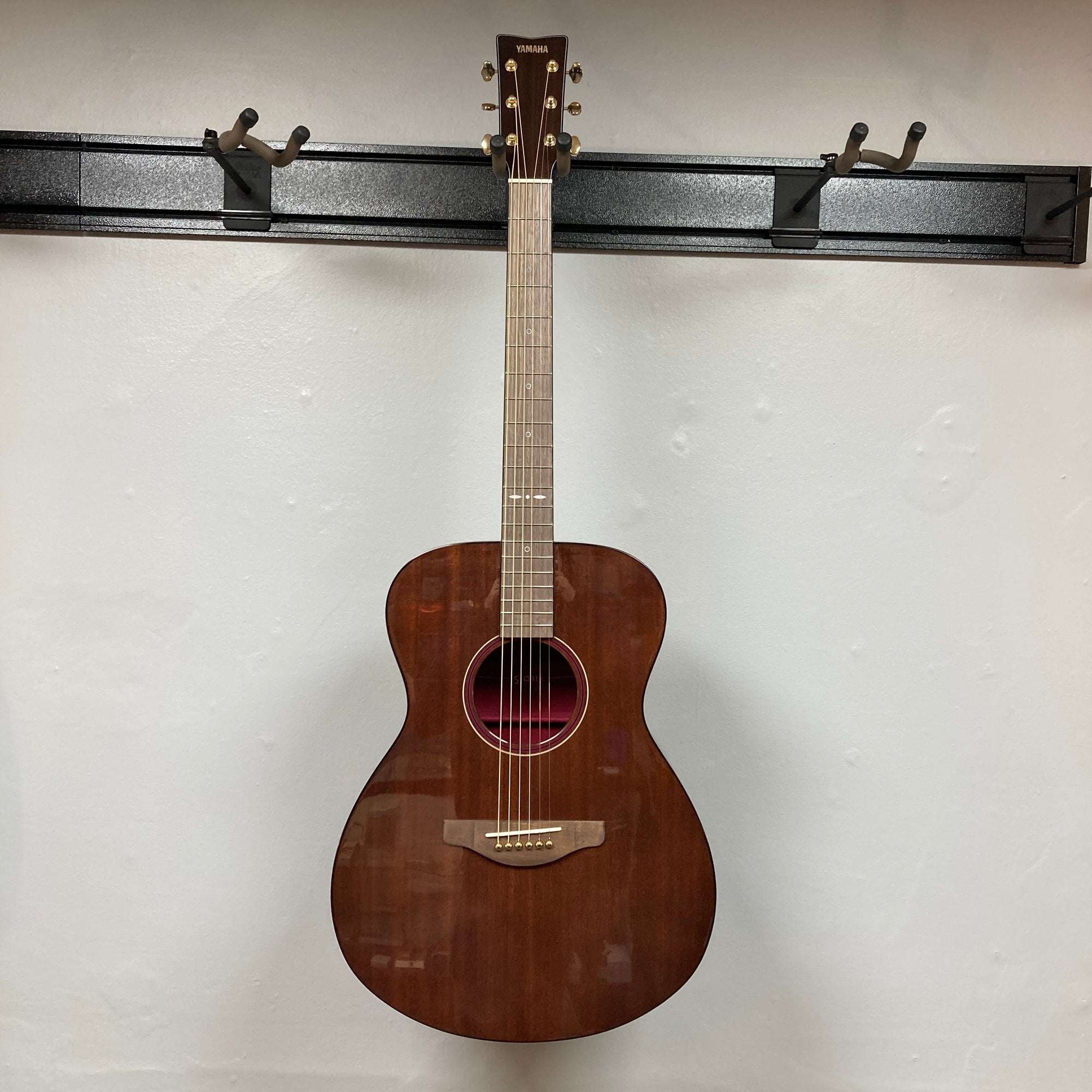 Yamaha Storia III Solid Mahogany Top Concert