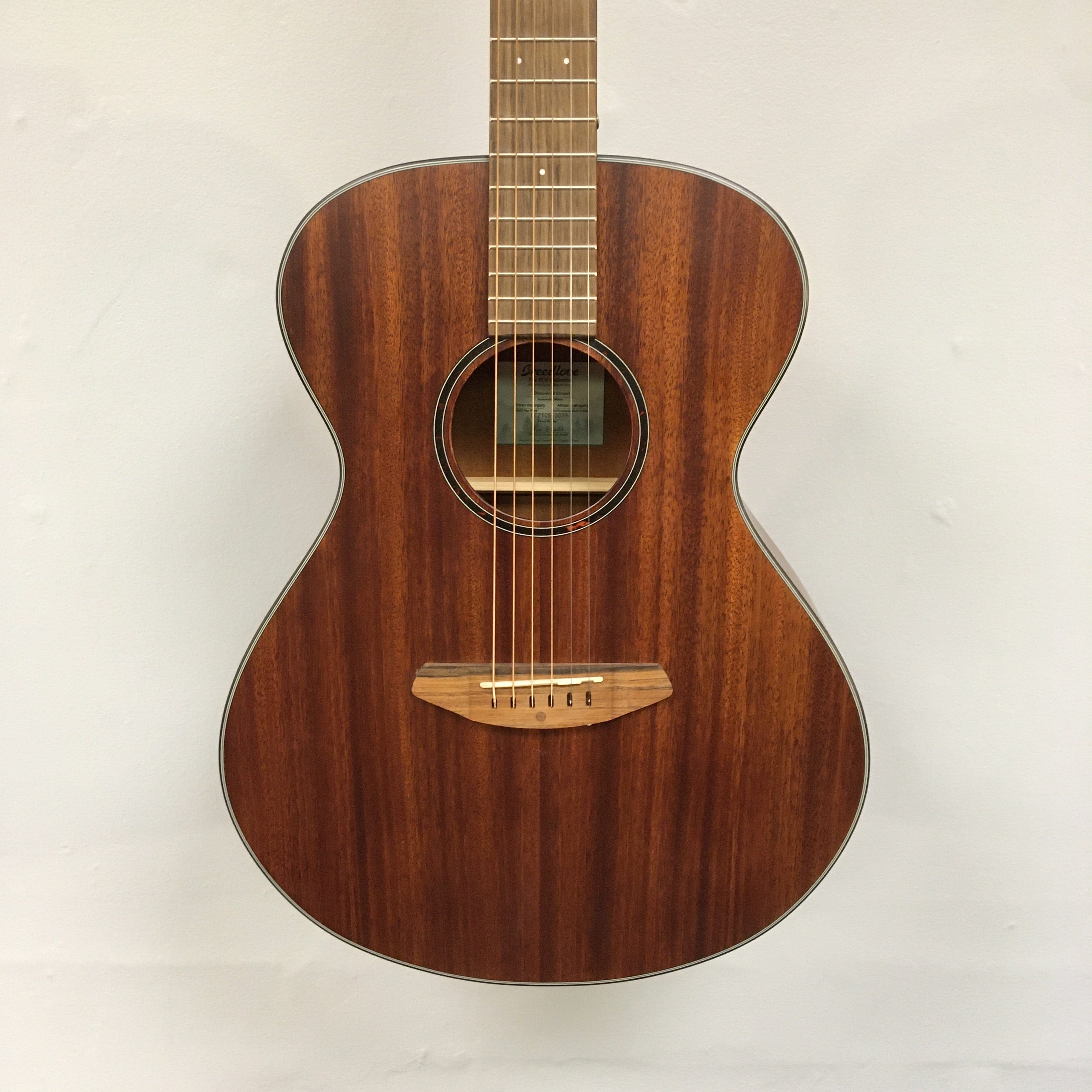 Discovery S Concert Mahogany