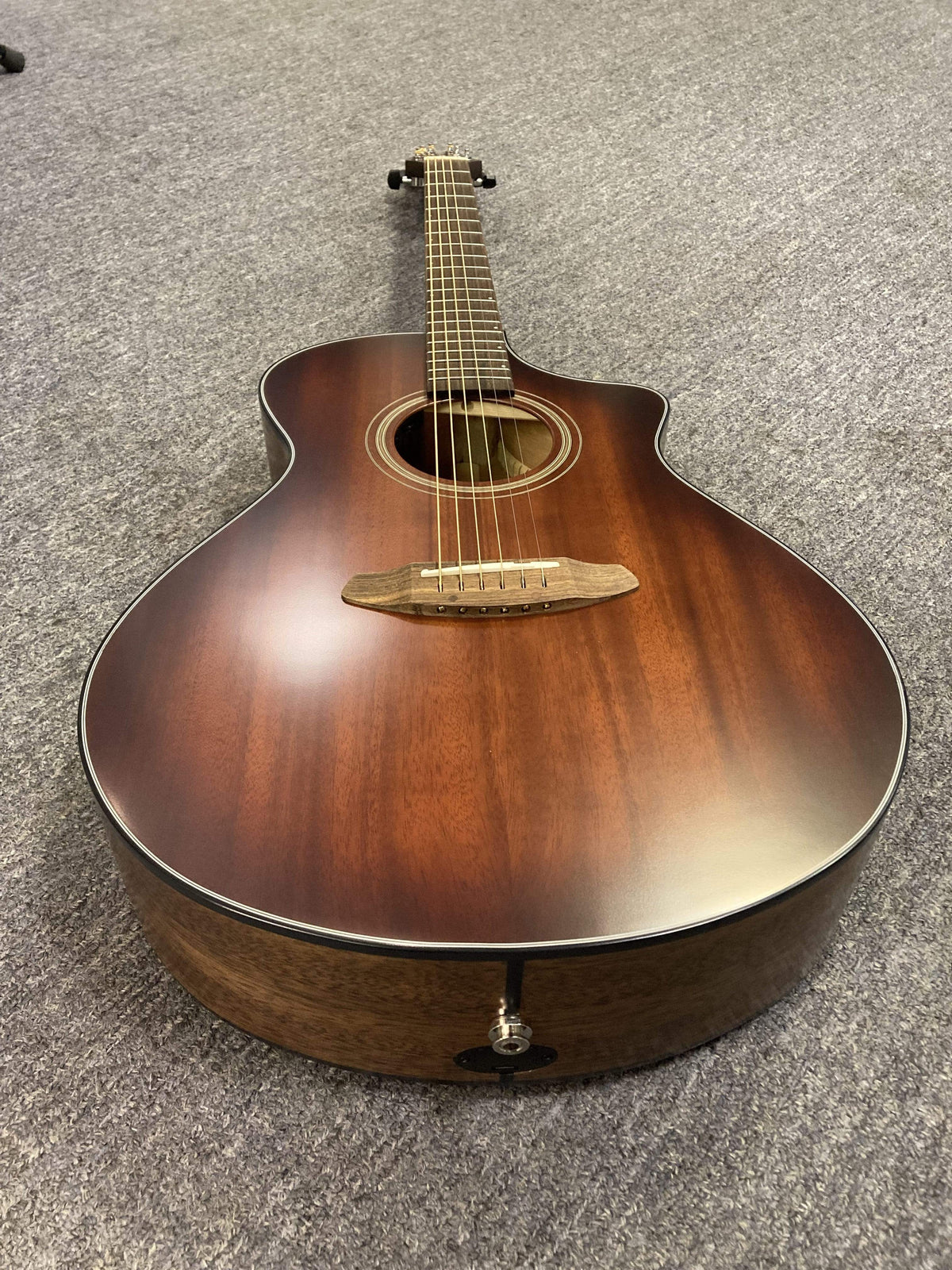 Breedlove Wildwood Concert Satin Whiskey Burst CE B-Stock