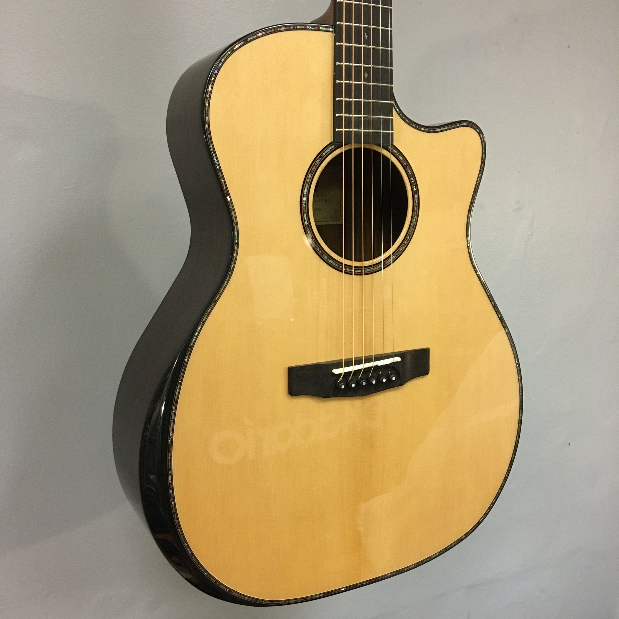 Cort Grand Regal Acoustic Cutaway Guitar Natural Glossy Arm Bevel