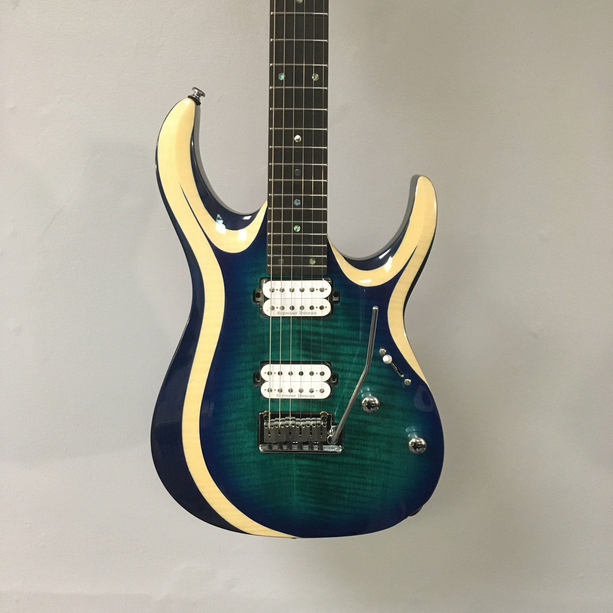 Cort X700 Duality, Flamed Maple on Swamp Ash Body, Light Blue Burst w/Bag