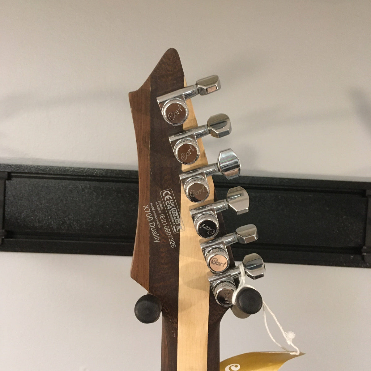 Cort X700 Duality, Flamed Maple on Swamp Ash Body, Light Blue Burst w/Bag