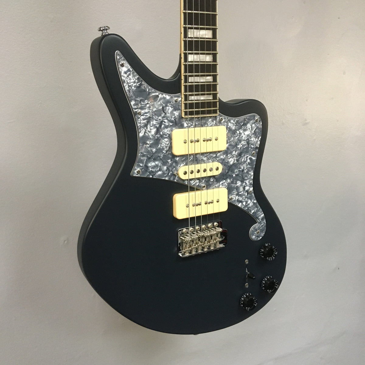 D&#39;Angelico Premier Bob Weir Bedford Guitars on Main