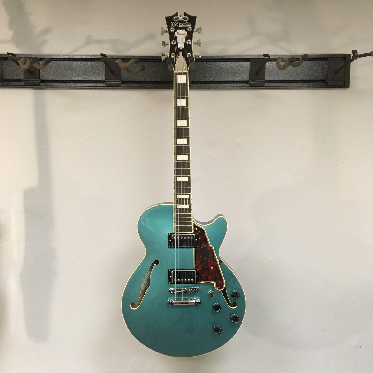 D&#39;Angelico Premier SS Semi-Hollow Electric Guitar
