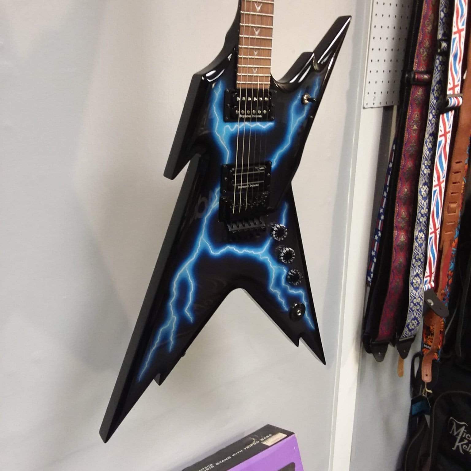 Dean Razorback Lightning Guitar with Gigbag - New - Guitars on Main