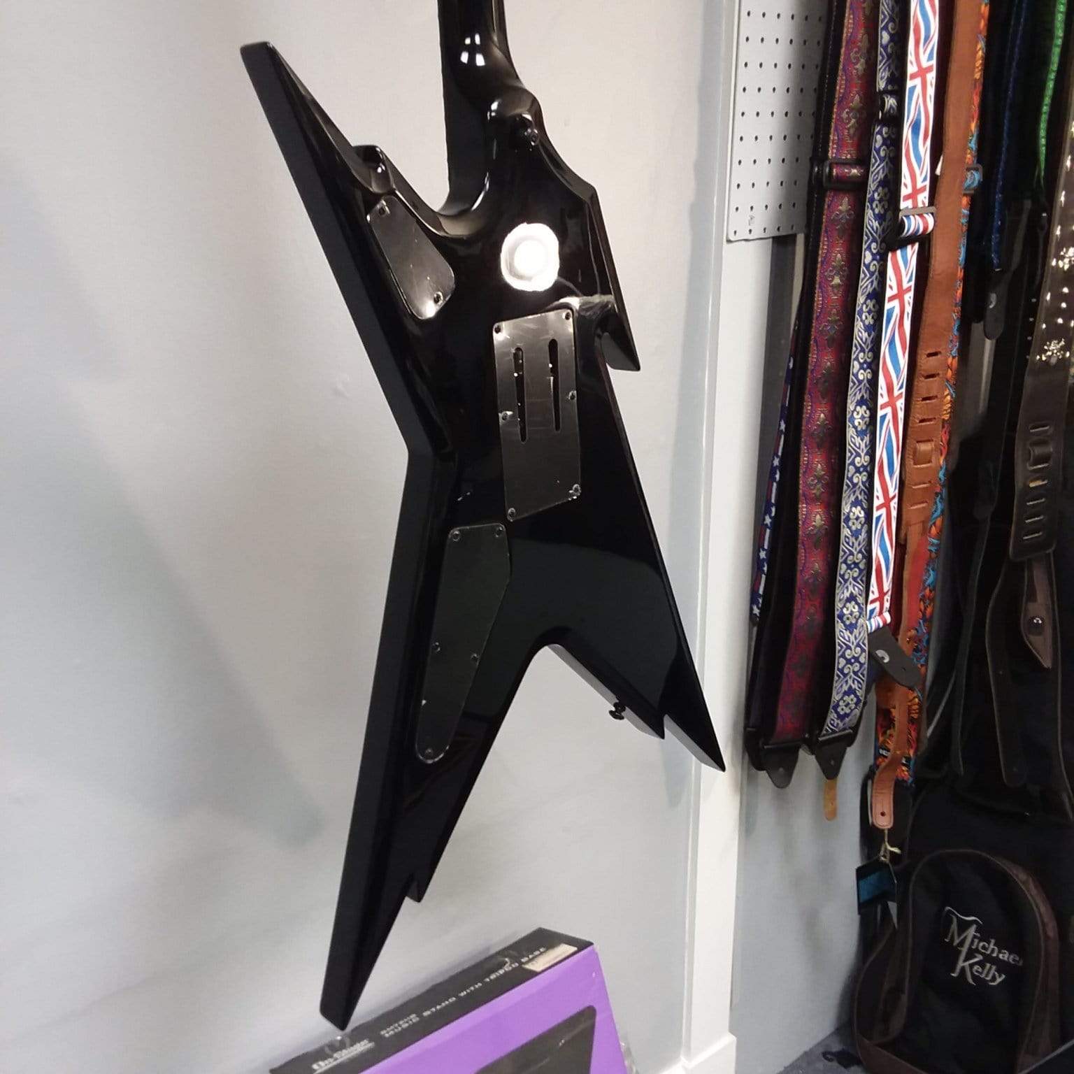 Dean Razorback Lightning Guitar with Gigbag - New - Guitars on Main