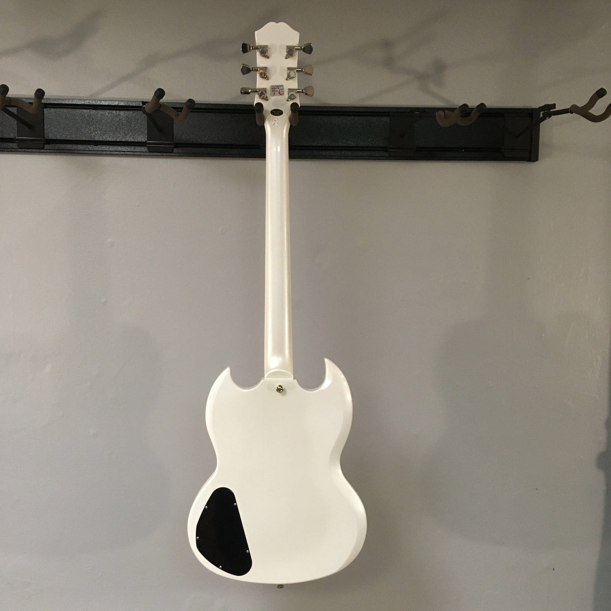 Epiphone SG Muse Metallic Pearl White Metallic Guitars on...