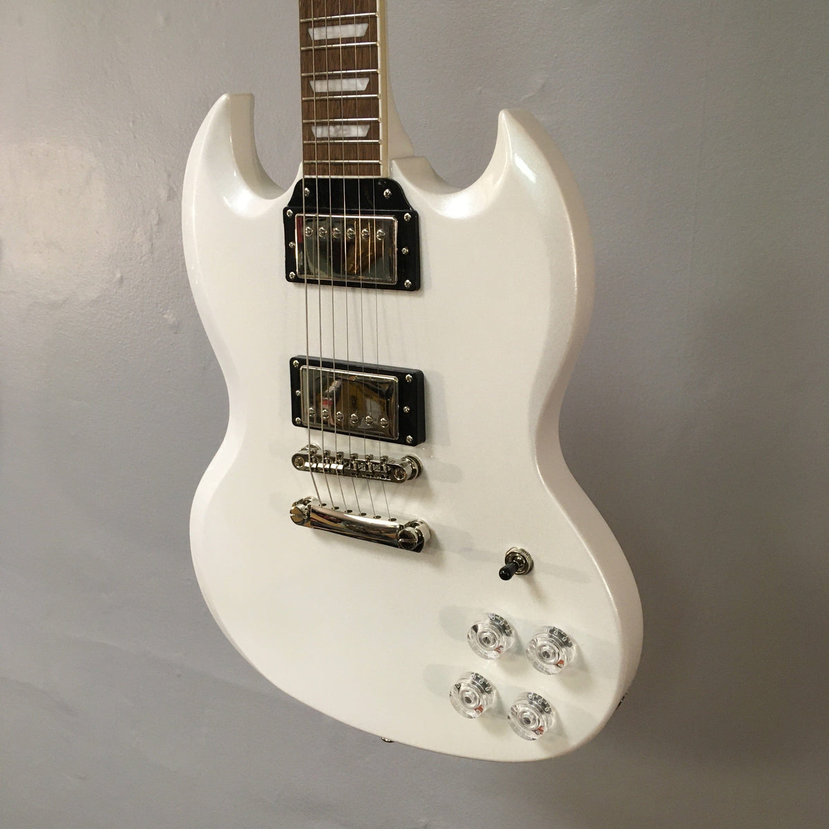 Epiphone SG Muse Metallic Pearl White Metallic Guitars on...