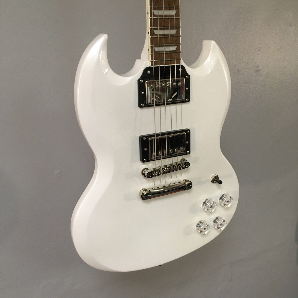 Epiphone SG Muse Metallic Pearl White Metallic Guitars on...