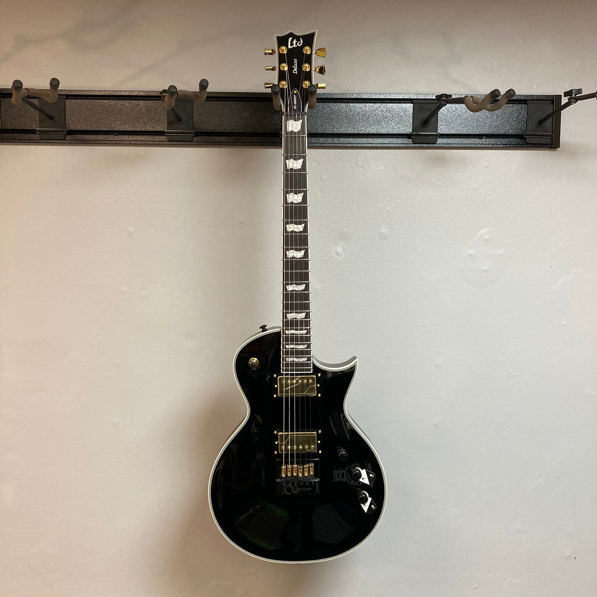ESP LTD EC-1000T CTM EverTune Black