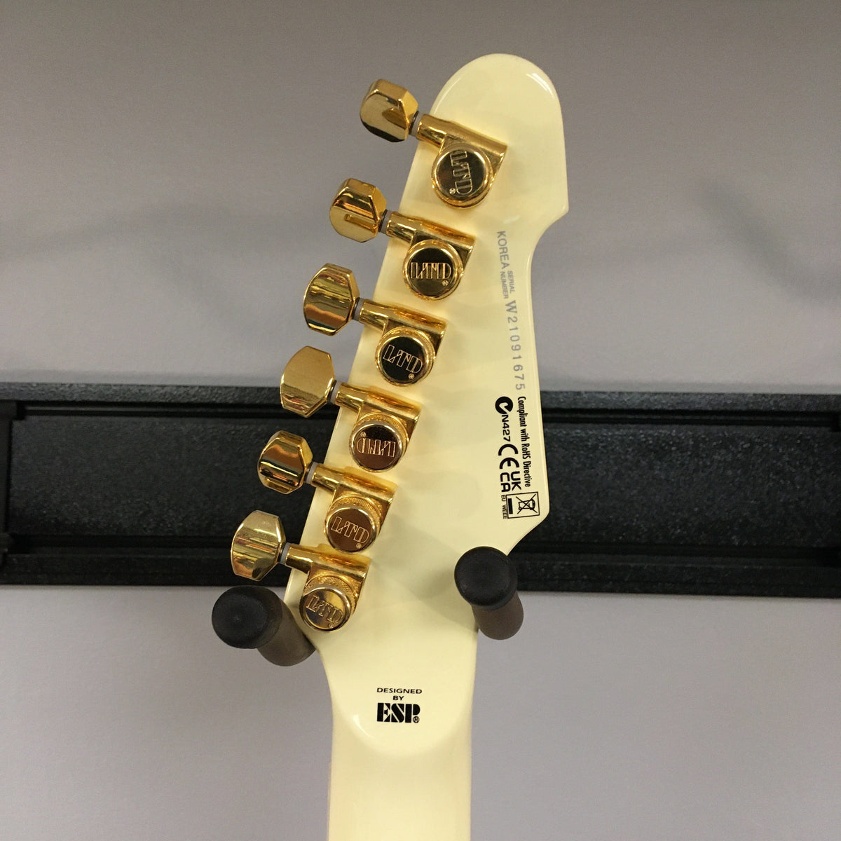 ESP LTD Phoenix-1000 Vintage White Guitars on Main