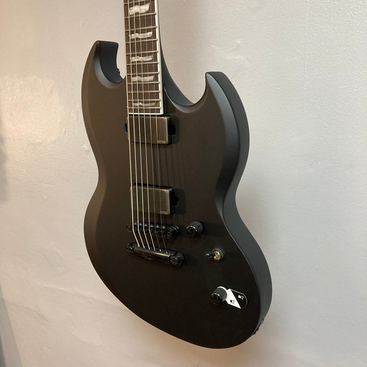 ESP LTD Viper-1000 Baritone Black Satin Guitars on Main