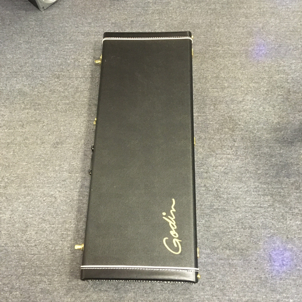 Godin A6 Ultra Natural SG w/Case Guitars on Main