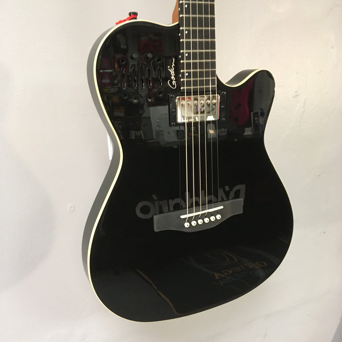 Godin A6 Ultra SF Black w/GigBag Guitars on Main
