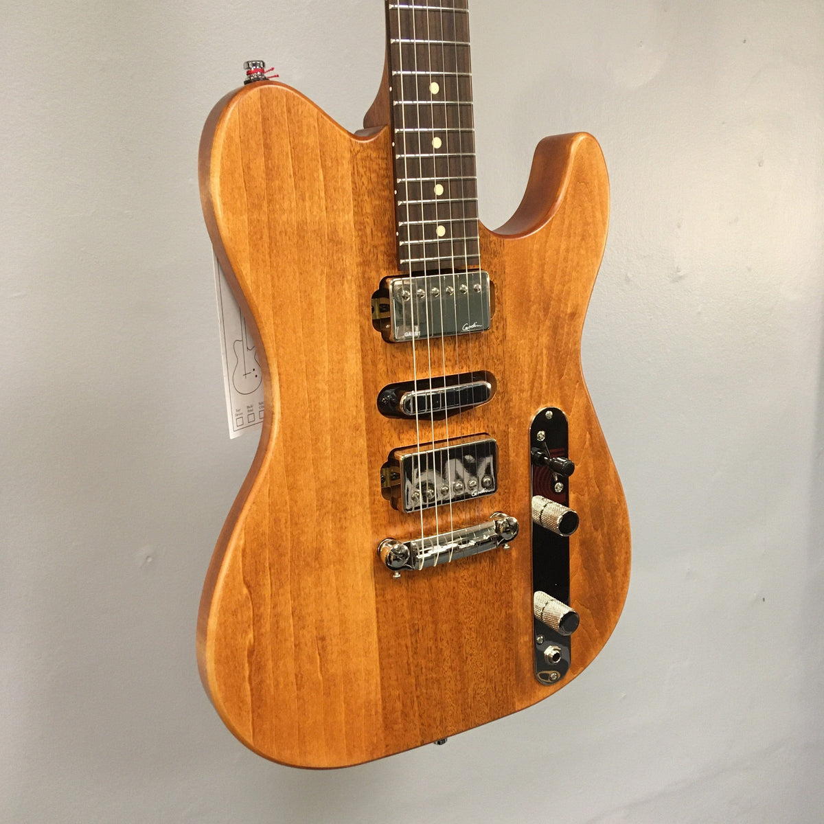 Godin Radium Winchester Brown RN
