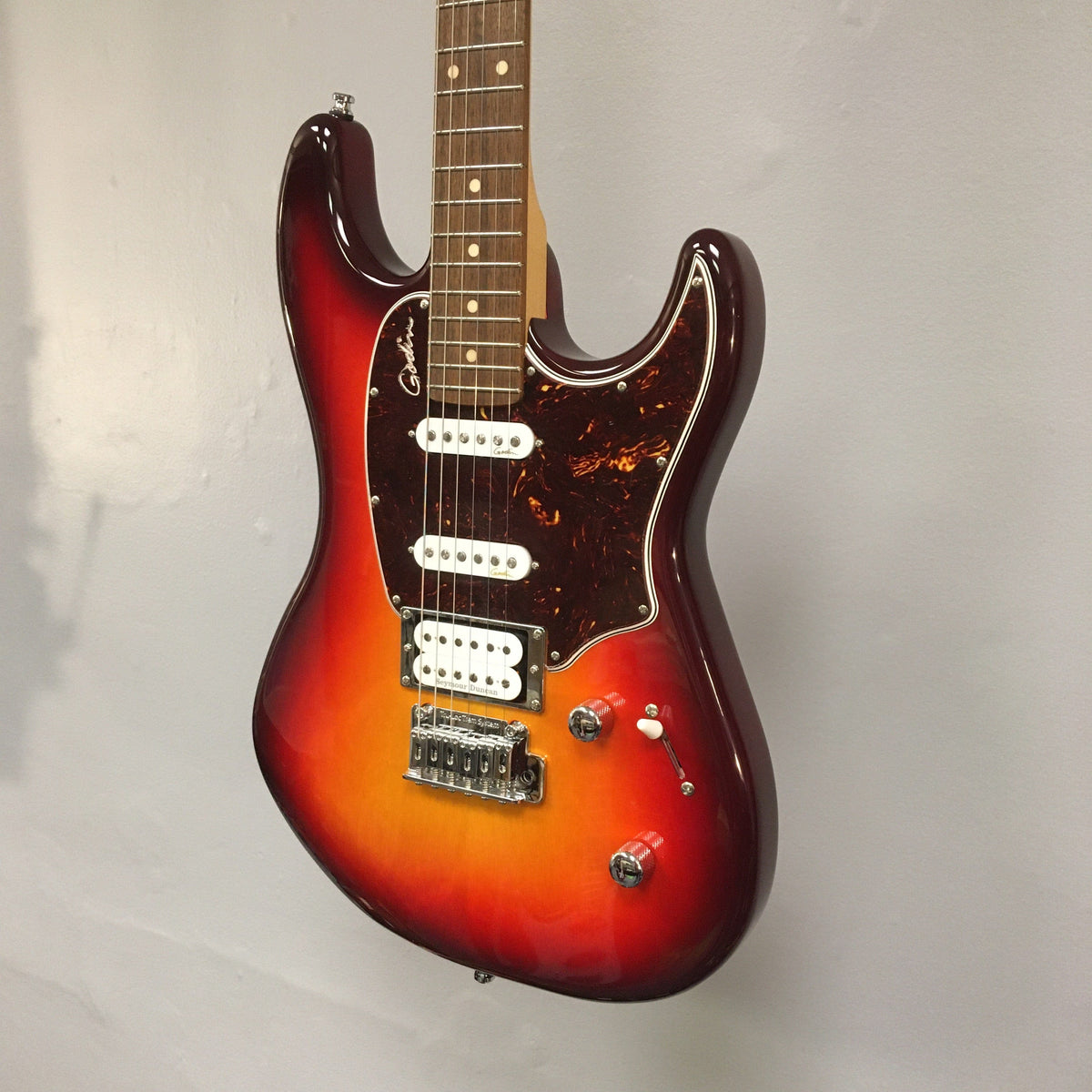 Godin Session Ltd Cherry Burst RN w/Gig Bag