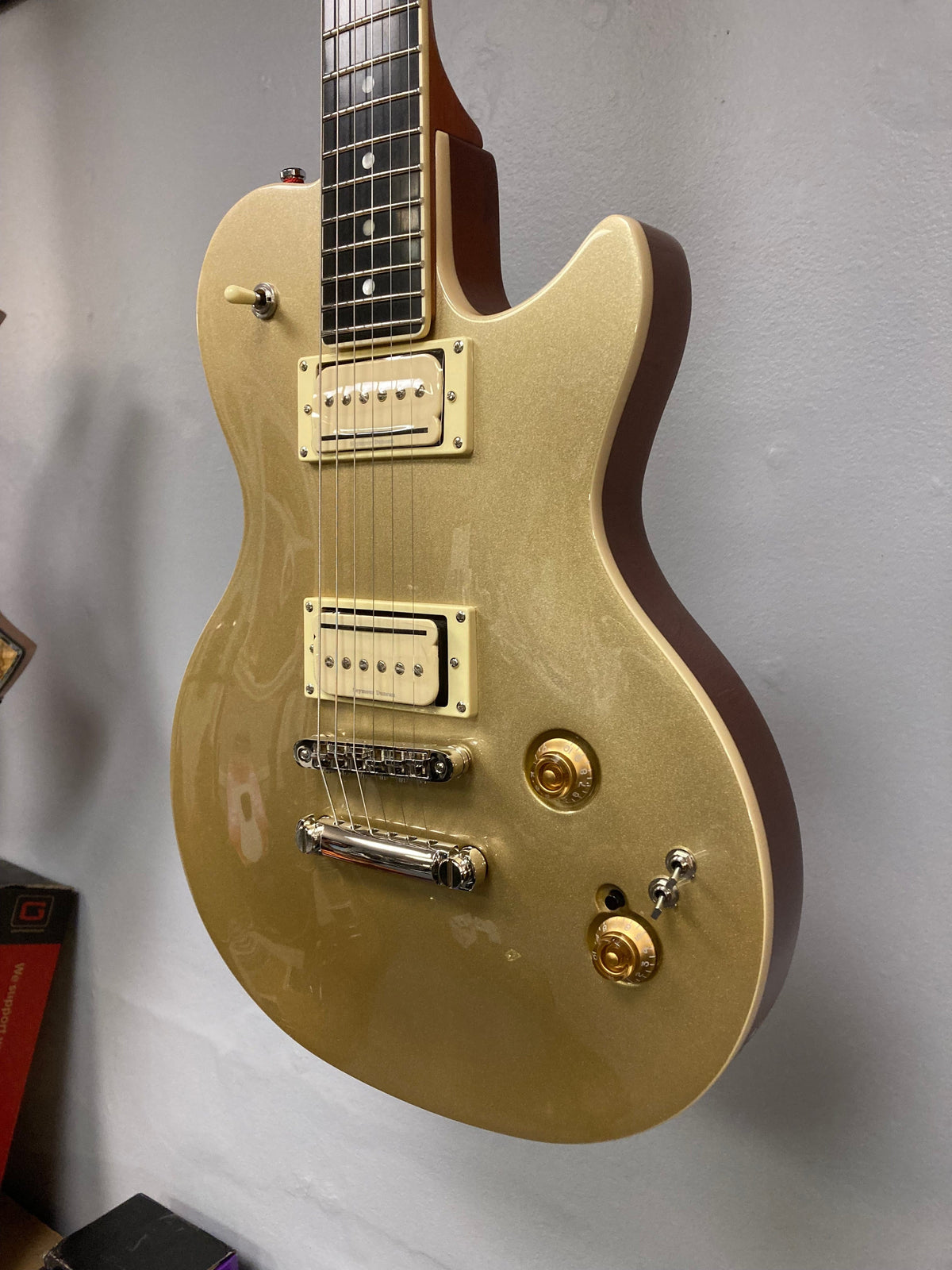 Godin Summit Classic Convertible Gold w/Prails Guitars on...