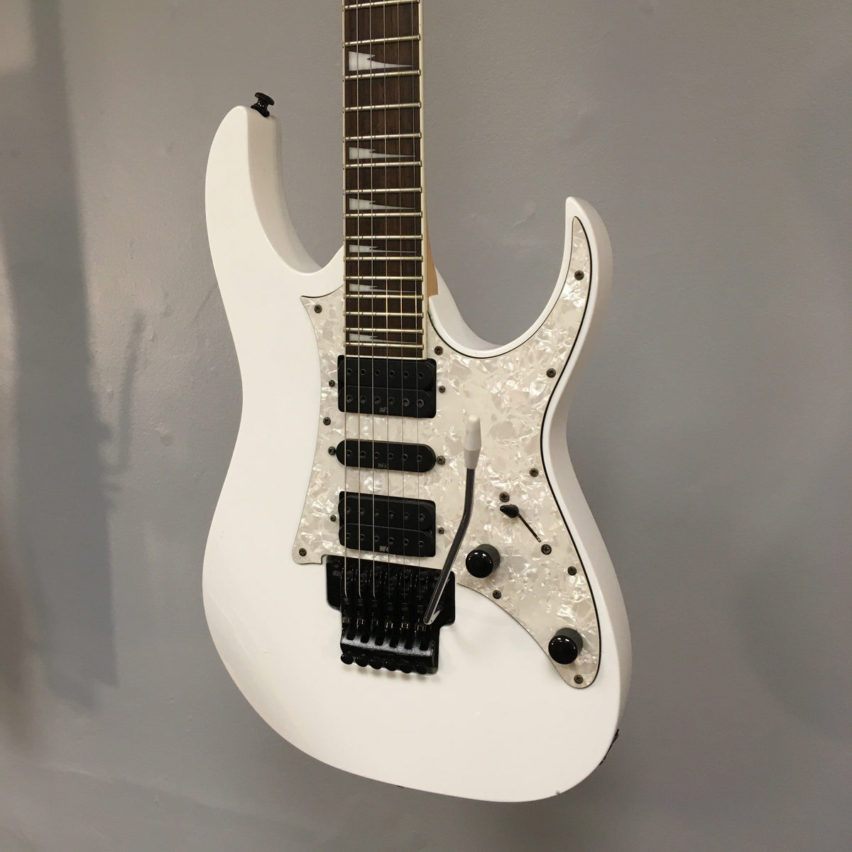 Ibanez RG350DX  White Used with Case