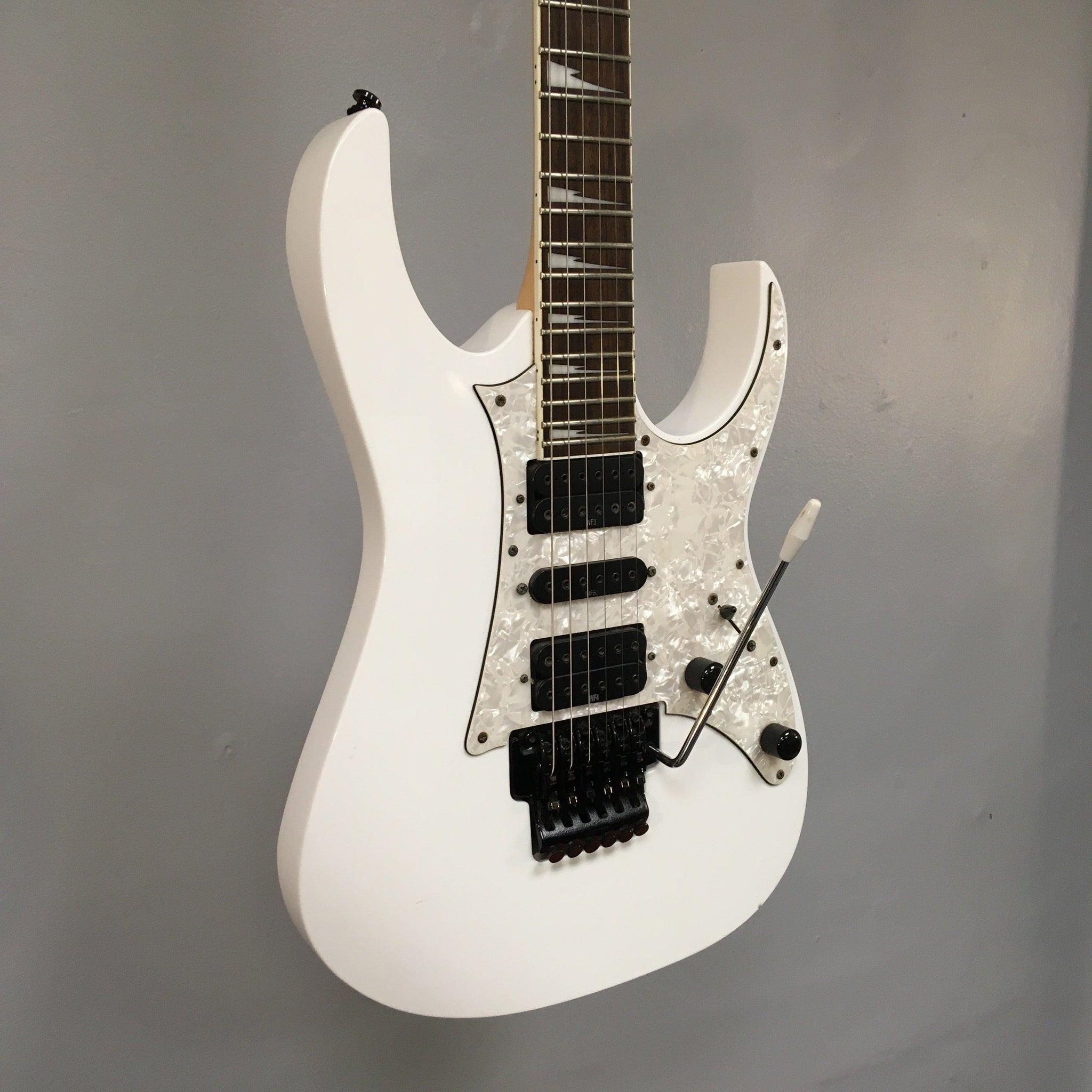 Ibanez RG350DX White Used with Case