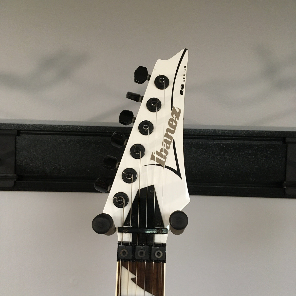 Ibanez RG350DX  White Used with Case