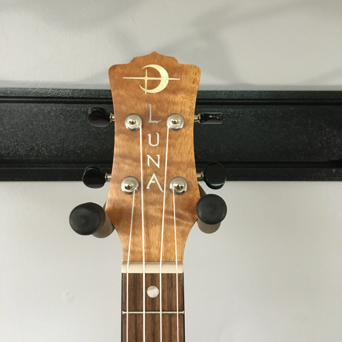 Luna Ukulele High Tide Exotic Mahogany Tenor w/Bag Used