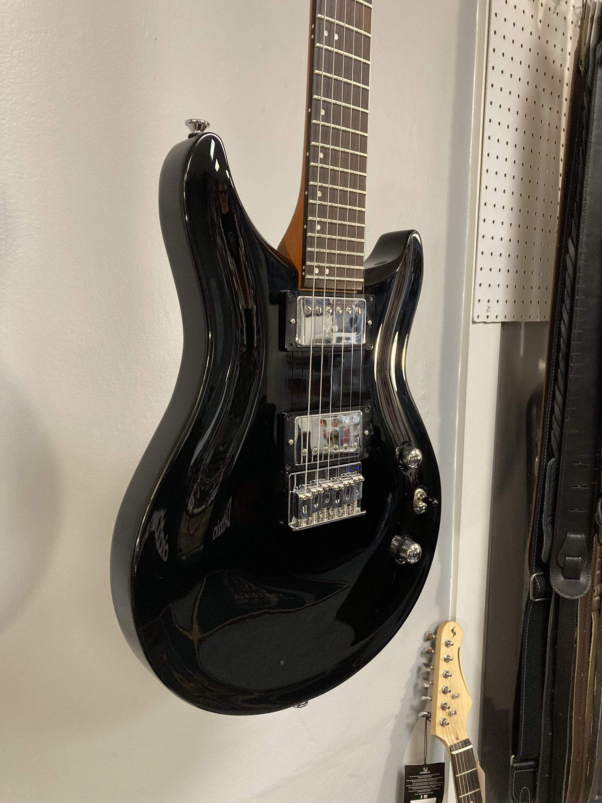 Samick SS-200 Electric Guitar Guitars on Main