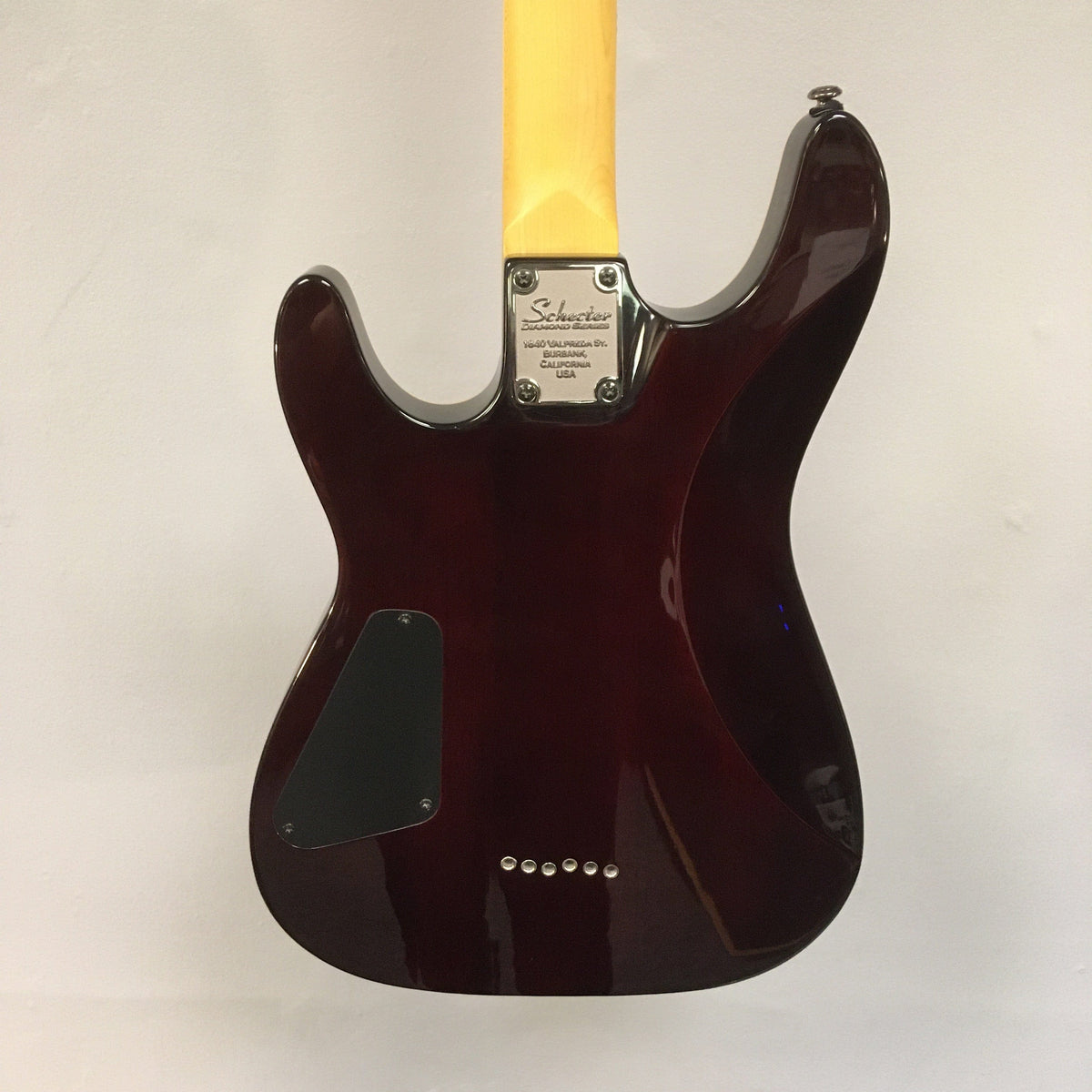 Schecter Omen Extreme-6 Vintage Sunburst Used Guitars on...
