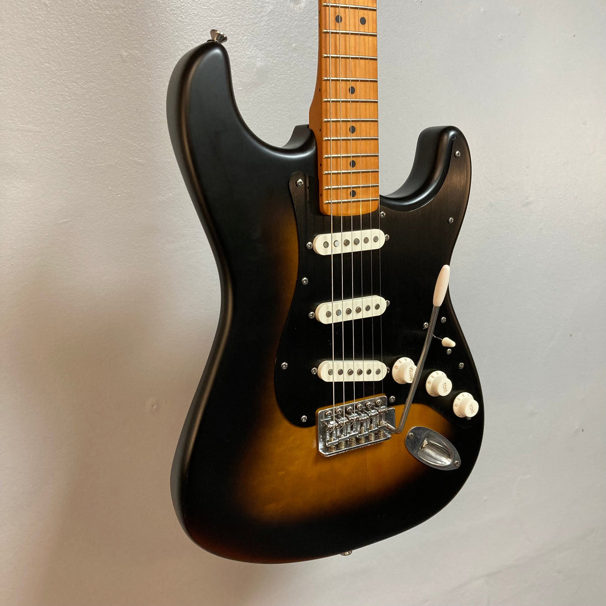 Squier 40th Anniversary Stratocaster Vintage Edition...