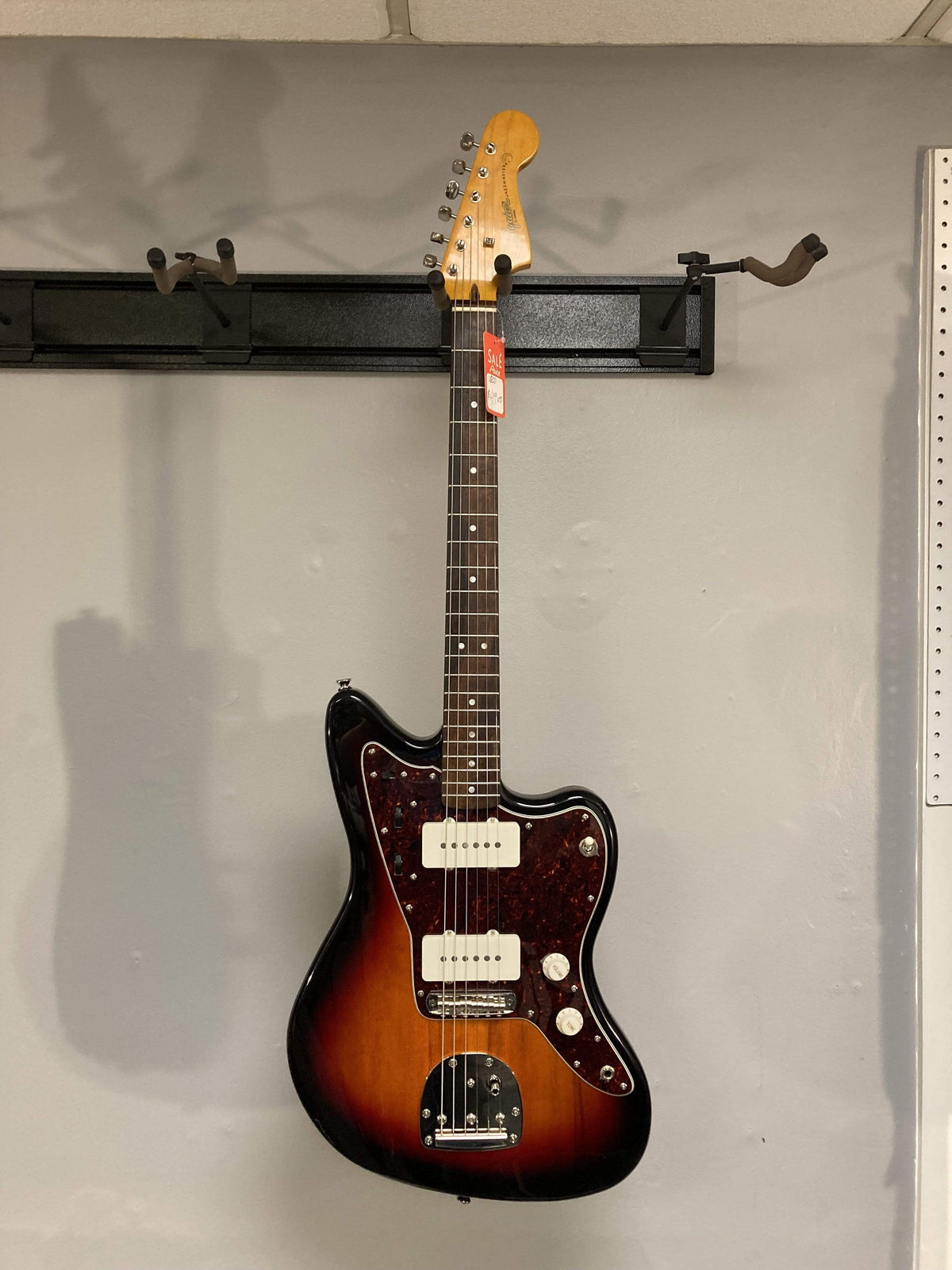 Squier Classic Vibe &#39;60s Jazzmaster Guitars on Main
