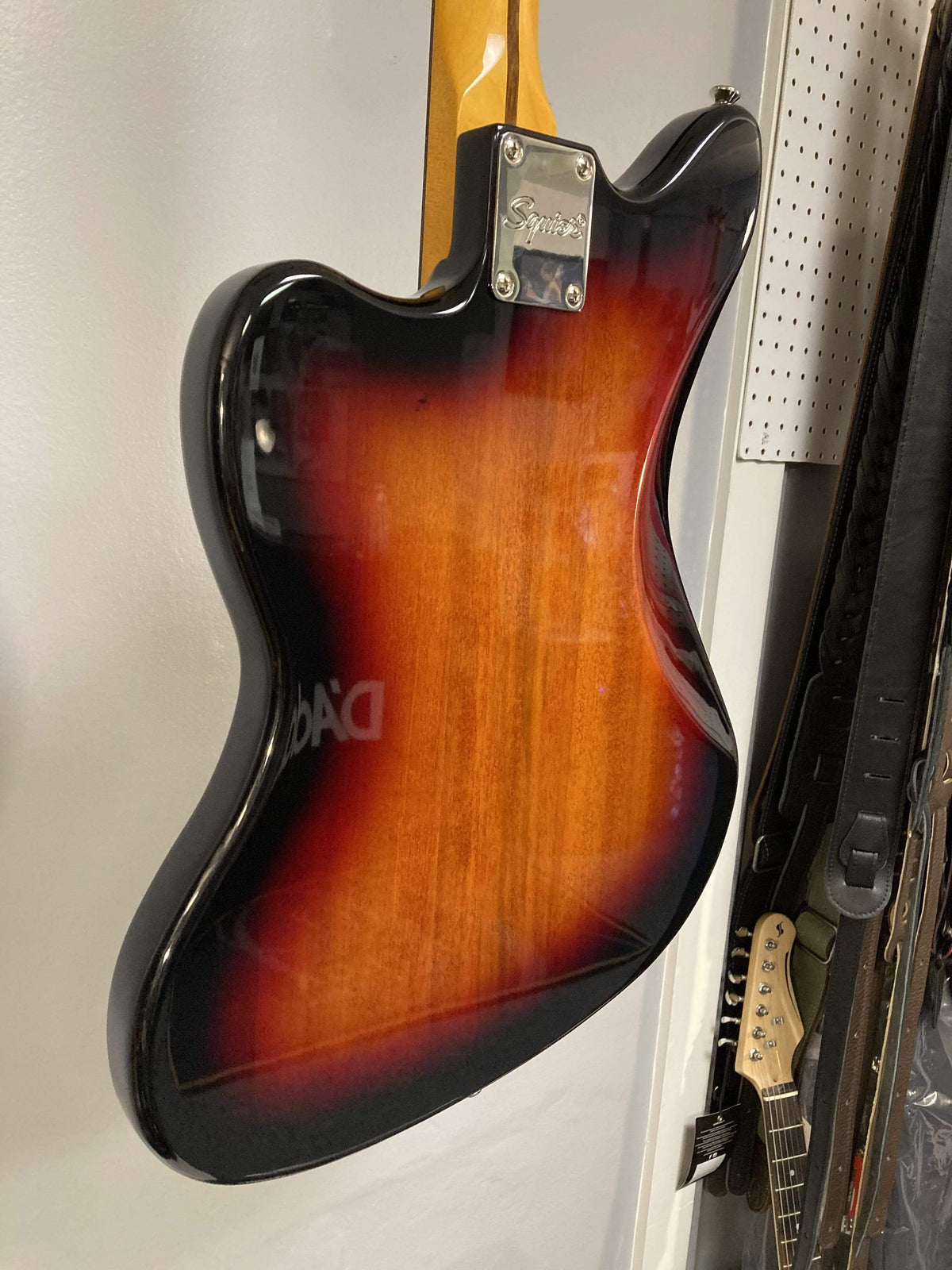 Squier Classic Vibe &#39;60s Jazzmaster Guitars on Main