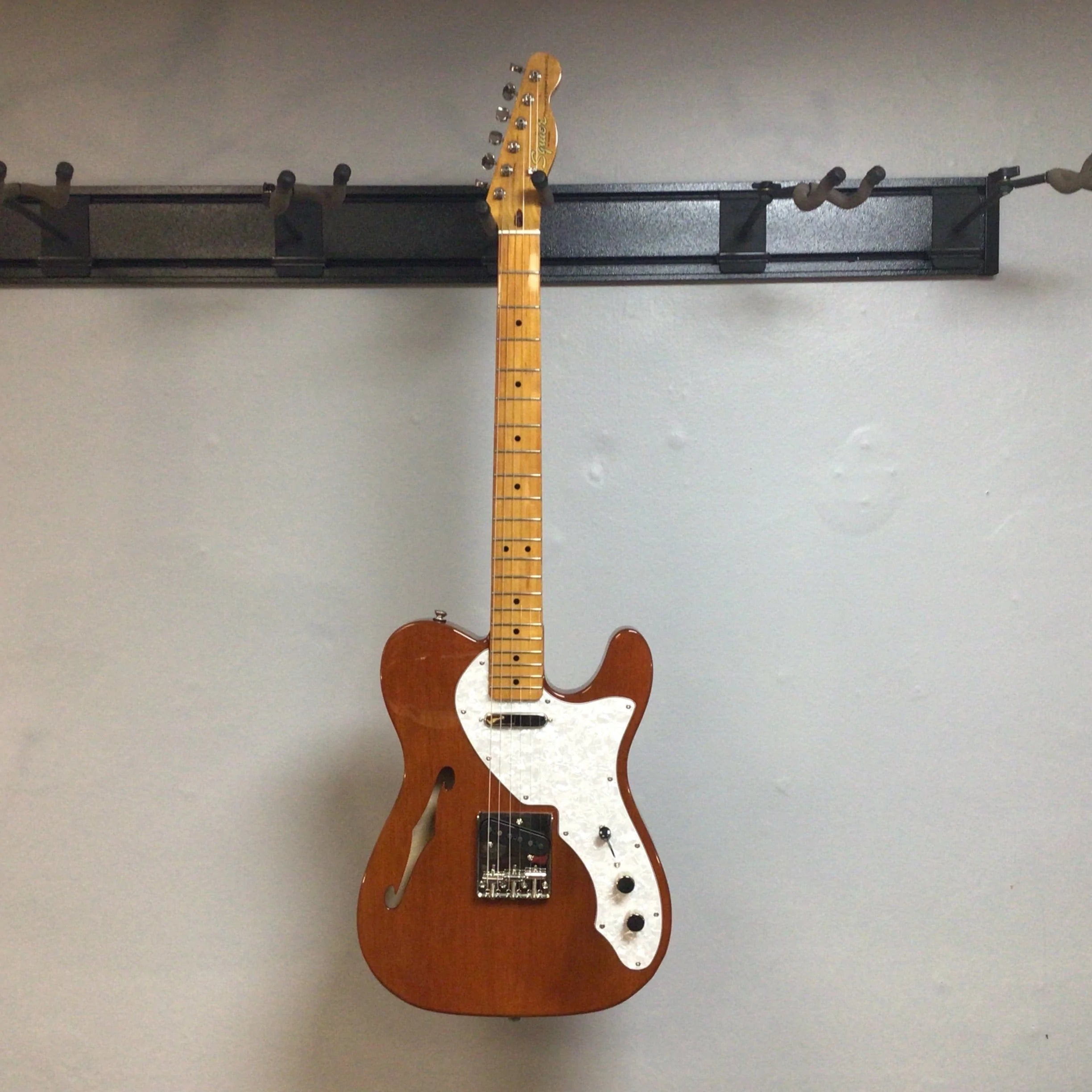 Squier classic vibe telecaster thinline mahogany deals